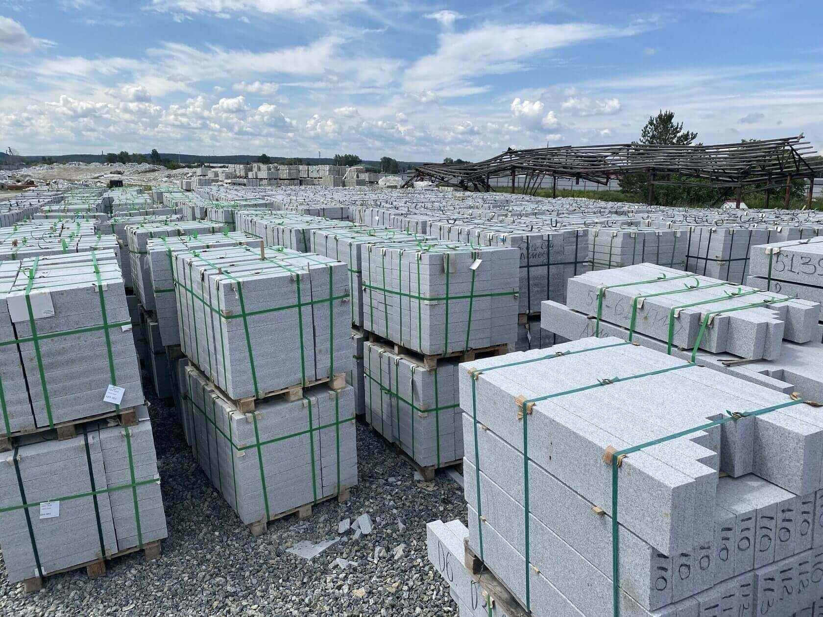 ДО 17 000 м² ПРОДУКЦИИ ЕЖЕМЕСЯЧНО В Сланцы